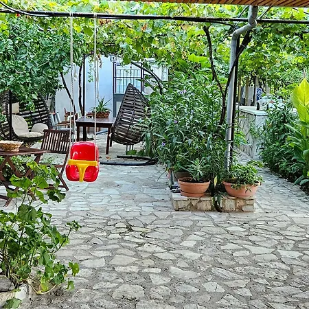 Vendégház Klejdi's House *